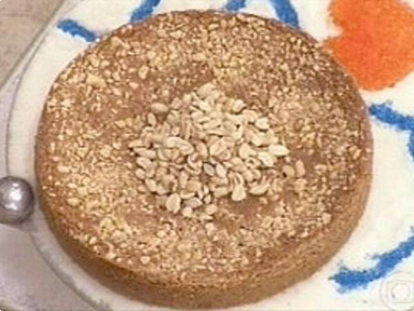 Bolo de Amendoim: Receita de Bolo Junino com Amendoim, Como Fazer