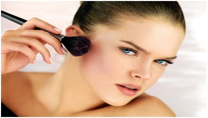 Dicas de Como Fazer o Blush Durar Mais no Rosto Sem Precisar Retocar