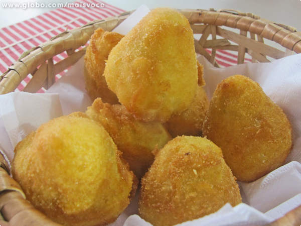 Coxinha de requeijão cremoso do Mais Você de 14/06/2013 na Ana Maria