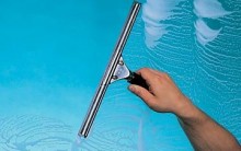 Como Limpar Vidros: Dicas para Evitar Manchas, Que Material Usar