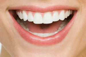 alientos-que-escurecem-os-dentes