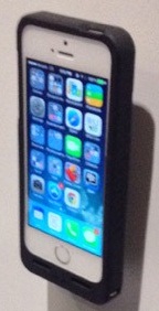 Capa de iPhone Carrega Bateria Direto na Tomada – Modelo PocketPlug