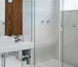 Como Limpar Box de Banheiro – Tirar Manchas Brancas do Vidro