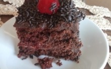 Bolo de Festa de Chocolate e Frutas Receita Bolo Aniversário com Trufa