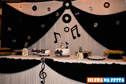 decoração-festa-de-15-anos-tema-música-