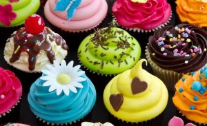 cupcakes-decorad-scom-glacê-de-claras