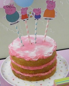 bolo-pelado-da-peppa-pig--decoração-