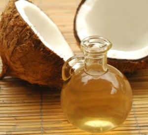 óleo-de-coco-para-hidratar-cabelos-pele--