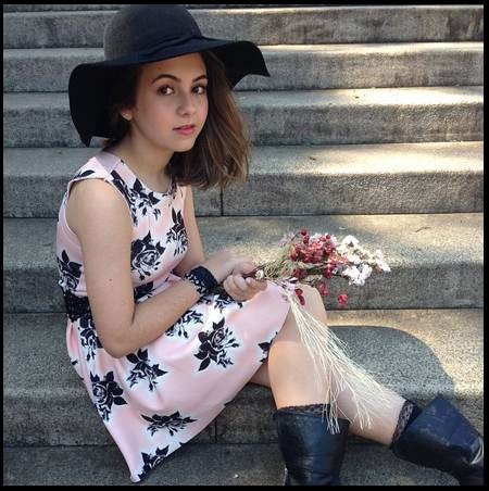 Looks de Klara Castanho – Fotos de Estilos Variados da Atriz