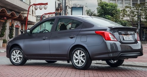 nissan-versa-2016-fotos--ficha-técnica-preços-