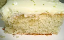 Receita Bolo de Limão com Cobertura de Leite Condensado