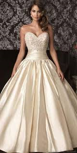 Vestido de Noiva Ideal para cada Tipo de Corpo – Fotos