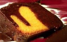 Bolo de Cenoura com Calda de Castanhas, Mel Sem Lactose