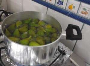 geleia-de-figo-verde-com-gergelim-receita-