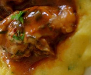 receita-de-frango-caipira-com-molho-e-polenta-