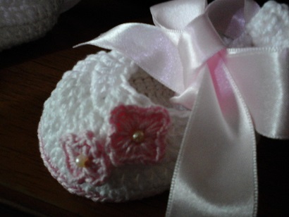 mini-flor-de-crochê-para-sapatinhos-de-bebê-pap