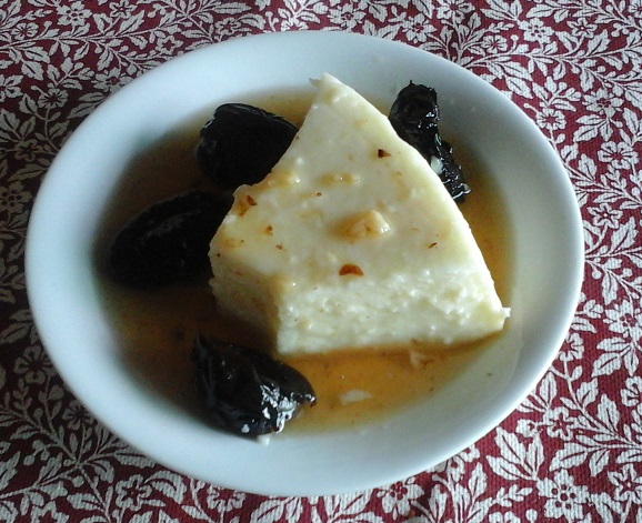 Manjar Branco de Coco e Calda de Ameixas – Receita de Sobremesa