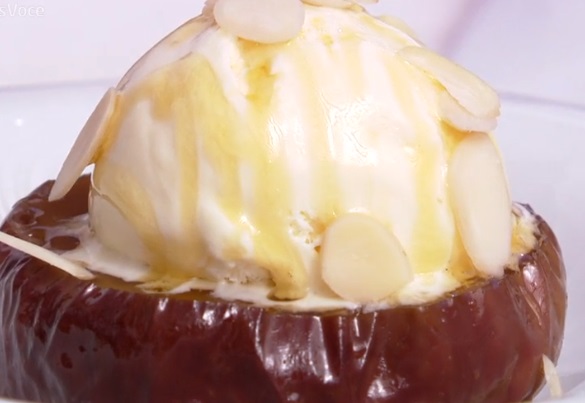 maçã-assada-com-sorvete-receita-sobremesa-fácil-