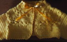 Bolero de Crochê para Bebê – Receita de Pala com Flor para Casaquinho PAP