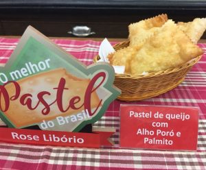 pastel-de-queijo-com-alho-poro-e-palmito-da-rose-massa-com-inhame