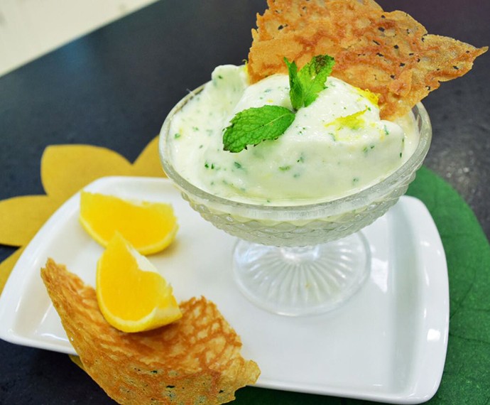 Sorbet ou Sorvete de Abacaxi com Iogurte e Tuille de Laranja da Ana Maria Braga – Receita Mais Você 22/11/16