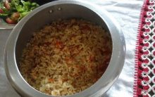 Como Fazer Arroz Integral com Tomate na Panela de Pressão – Receita com Foto