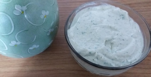 Pasta de Ricota com Azeitonas e Salsa – Receita de Creme de Ricota para Petiscos e Entradas