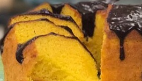 Bolo de Cenoura Grande Macio com Cobertura Cremosa de Chocolate – Bolo de Liquidificador