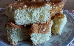 Bolo de Água Super Macio – Receita de Bolo Econômico Muito Leve Fácil de Fazer