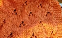 Ponto de Tricô Furadinho para Enxoval de Bebê Receita com PAP e Foto