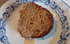 Bolo de Mel com Especiarias e Calda de Baba de Moça – Receita Bolo Batido na Mão