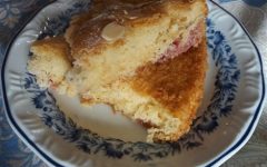 Bolo Branco com Morangos e Amêndoas – Bolo simples e Fácil de Fazer para o Lanche