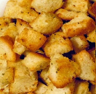 Crótons Salgados de Pão Francês – Como Temperar e Dicas de Uso dos Quadradinhos de Pão Torrado