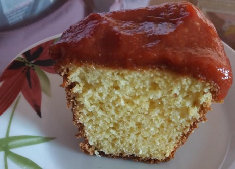 Bolo de Fubá com Cobertura de Goiabada – Receita de Bolo com Queijo e Coco Ralado