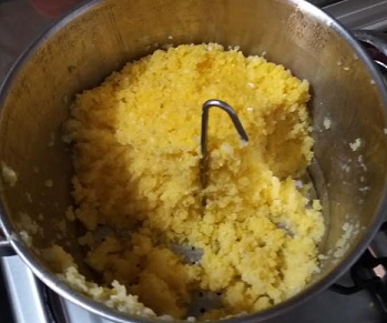 Como Fazer Cuscuz Nordestino Fofinho e Delicioso – Receita de Cuscuz Doce e Salgado