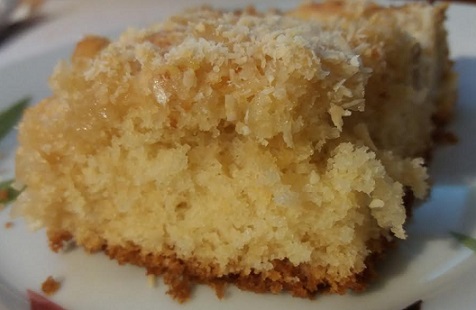Cuca de Abacaxi com Coco – Receita da Massa, Recheio e Cobertura de Cuca Caseira