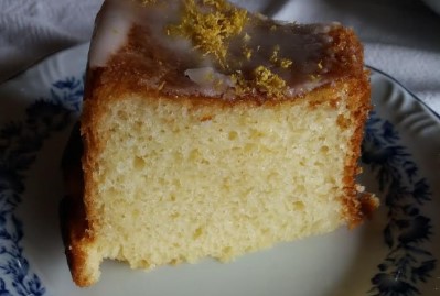 Bolo de Limão Siciliano – Receita de Bolo com Limão Inteiro e Cobertura