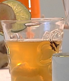 Chá Digestivo com Cascas de Abacaxi e Tangerina Como Fazer Nutrientes