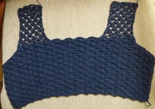 vestido-com-blusa-de-crochê-