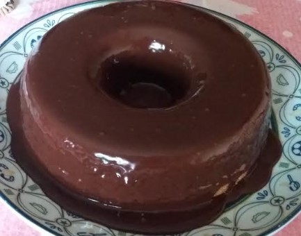 Bolo de Cenoura com Flocão e Cobertura de Chocolate e Leite Condensado