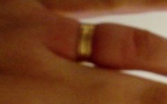 Como Tirar Aliança ou Anel Apertada com Fio Dental – Dicas Rápidas
