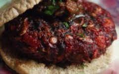 Hambúrguer Vegetariano de Beterraba e Quinoa – Receita Funcional