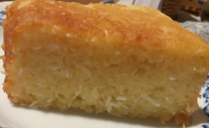 Bolo de mandioca com coco Molhadinho batido na mão – Receita Fácil