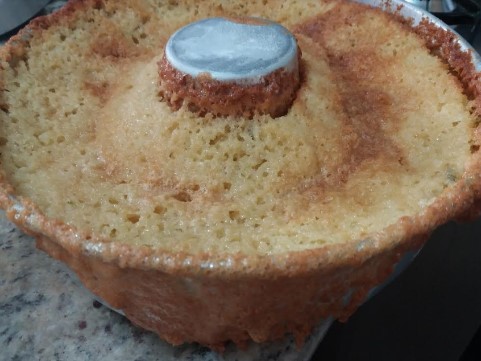 Porque o Bolo Esparramou da Forma ao Assar – Como Evitar