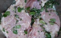 Carrê Assado com Ervas e Batata Doce em Lascas – Como Fazer