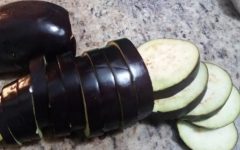 Casca de Berinjela Faz Mal? Berinjela Com ou Sem Casca? Nutrientes e Benefícios