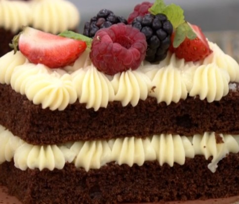 bolo-de-chocolate-com-vinagre-na-massa-
