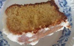 Bolo de Coco Fresco Molhadinho com Cobertura de Coco – Receita