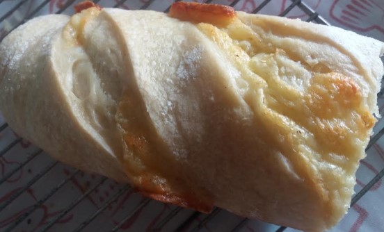 Pão de Fermentação Lenta Recheado com Queijo – Receita, Como Fazer