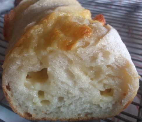 pão-de-fermentação-lenta-com-recheio-de-queijo-